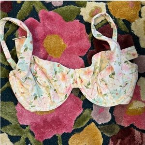 NWT Abercrombie & Fitch Curve Love Floral Bikini Top